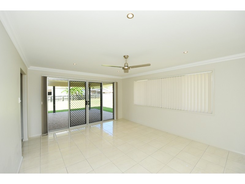 11 Jumbuck Court, Glen Eden QLD 4680