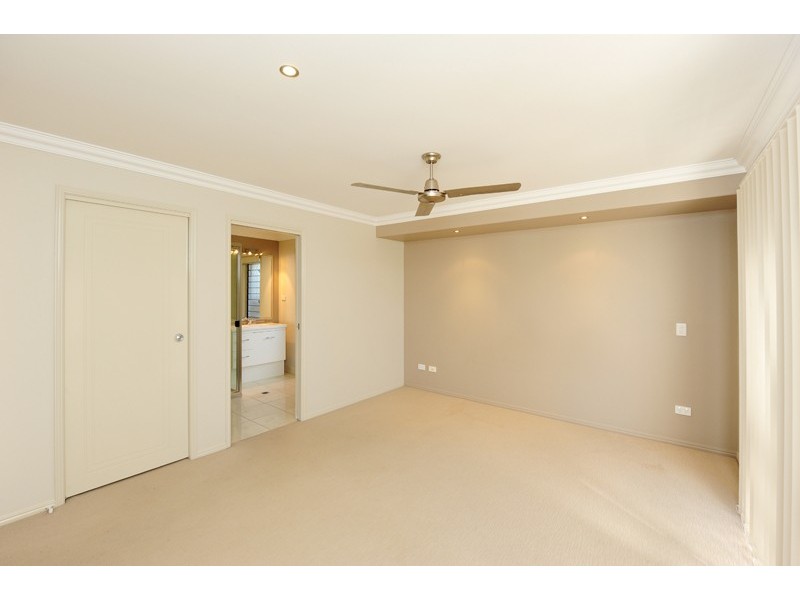 11 Jumbuck Court, Glen Eden QLD 4680