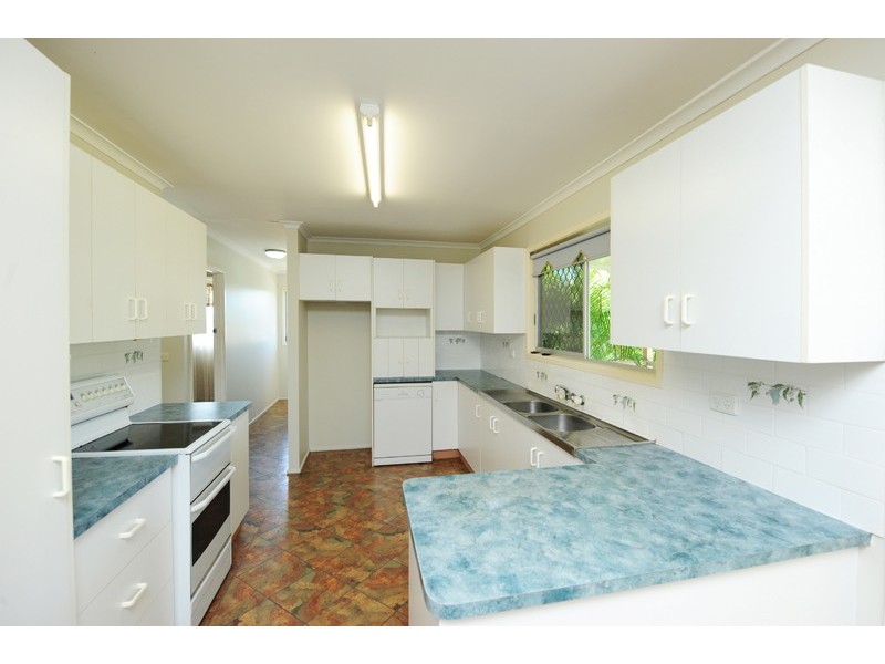 6 Barkala Close, West Gladstone QLD 4680