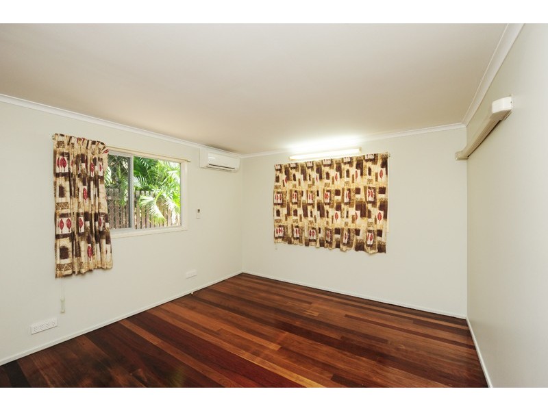 6 Barkala Close, West Gladstone QLD 4680