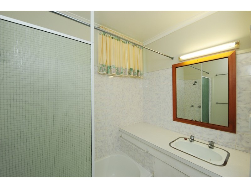 6 Barkala Close, West Gladstone QLD 4680