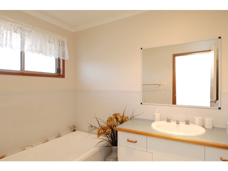 4 Cypress Close, Gladstone QLD 4680