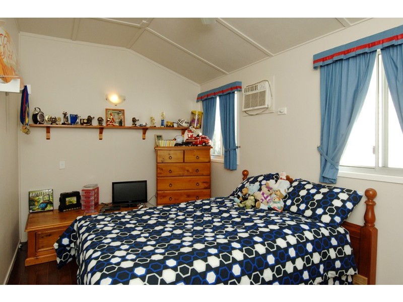 11 Buller Street, Gladstone QLD 4680