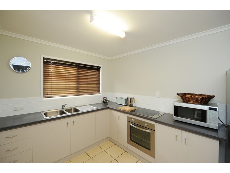 9/218 Auckland Street, Gladstone QLD 4680