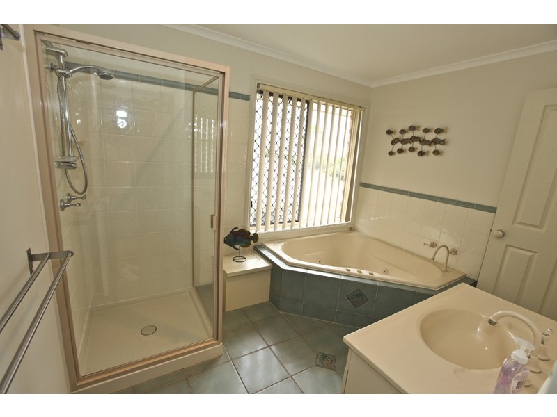 21 Fairbairn Place, Gladstone QLD 4680