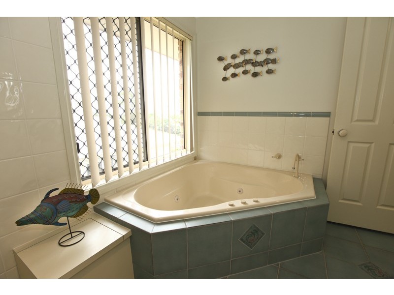 21 Fairbairn Place, Gladstone QLD 4680