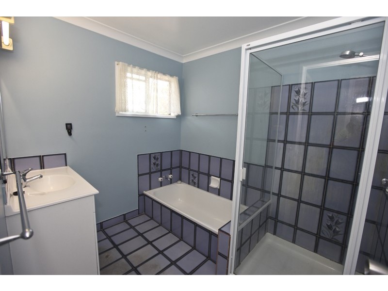 34 Bradford Rd, Gladstone QLD 4680