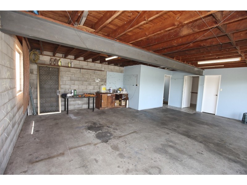 34 Bradford Rd, Gladstone QLD 4680