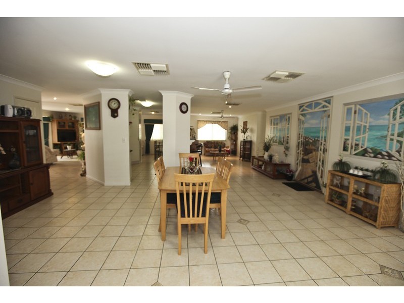 28 Witney Street, Telina QLD 4680