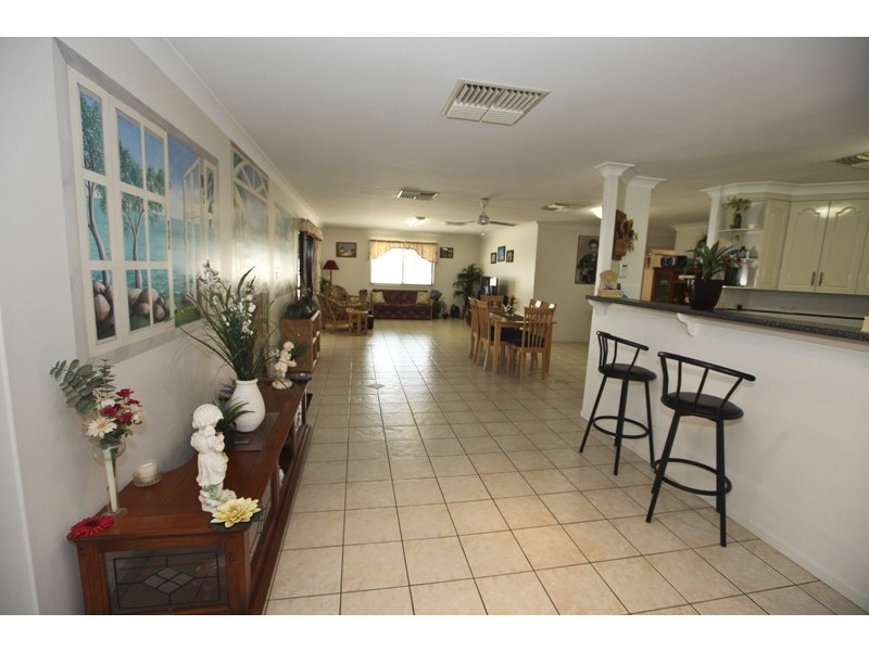 28 Witney Street, Telina QLD 4680