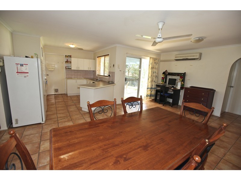 9 Ben Lexen Court, Clinton QLD 4680