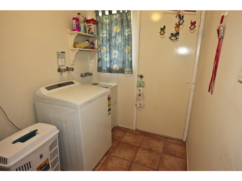 9 Ben Lexen Court, Clinton QLD 4680