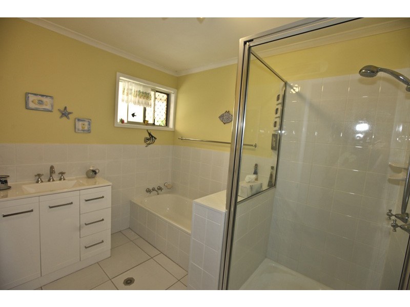 10 Mercury Street, Telina QLD 4680