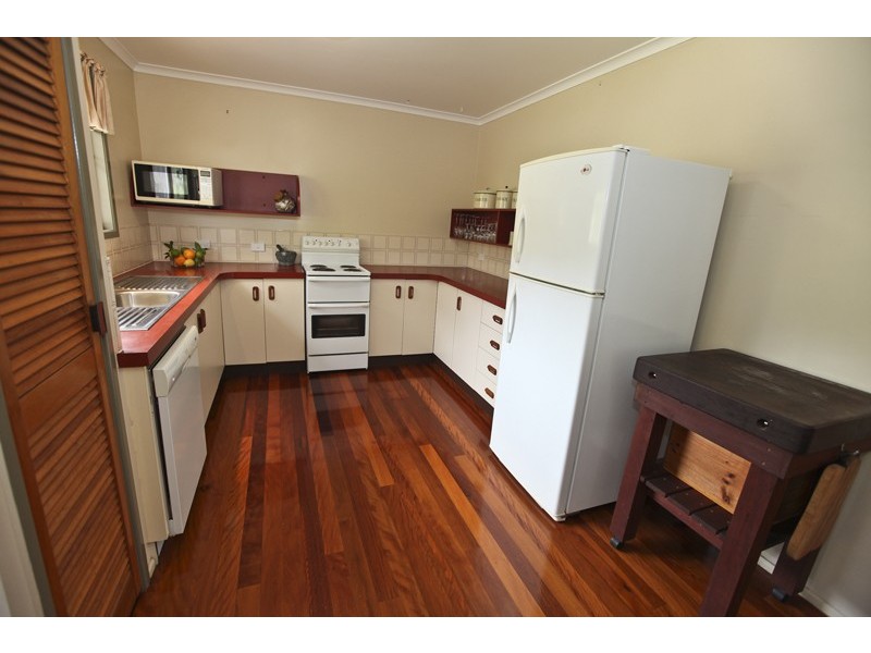 7 Carinya Drive, Clinton QLD 4680