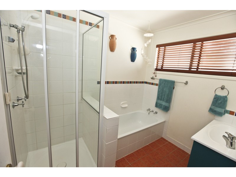 7 Carinya Drive, Clinton QLD 4680