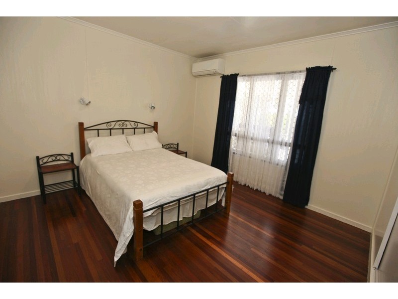 21 Bell Street, Barney Point QLD 4680