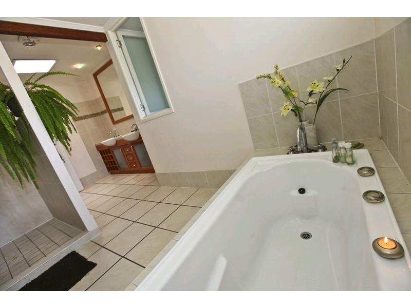 21 Bell Street, Barney Point QLD 4680