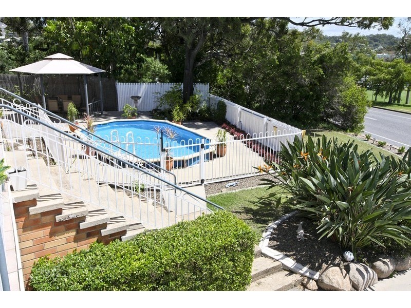 21 Bell Street, Barney Point QLD 4680