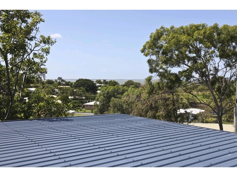 21 Bell Street, Barney Point QLD 4680