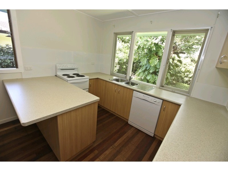 19 Picnic Street, West Gladstone QLD 4680