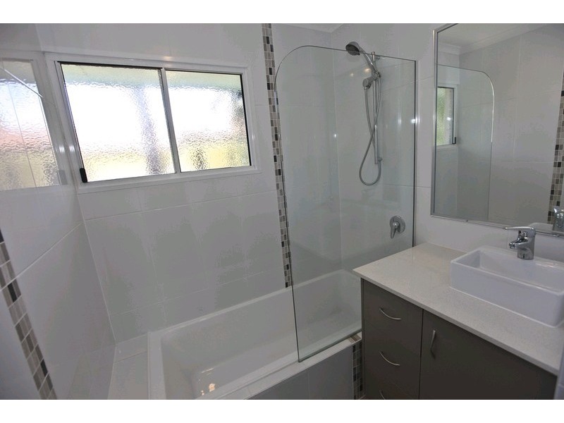 19 Picnic Street, West Gladstone QLD 4680