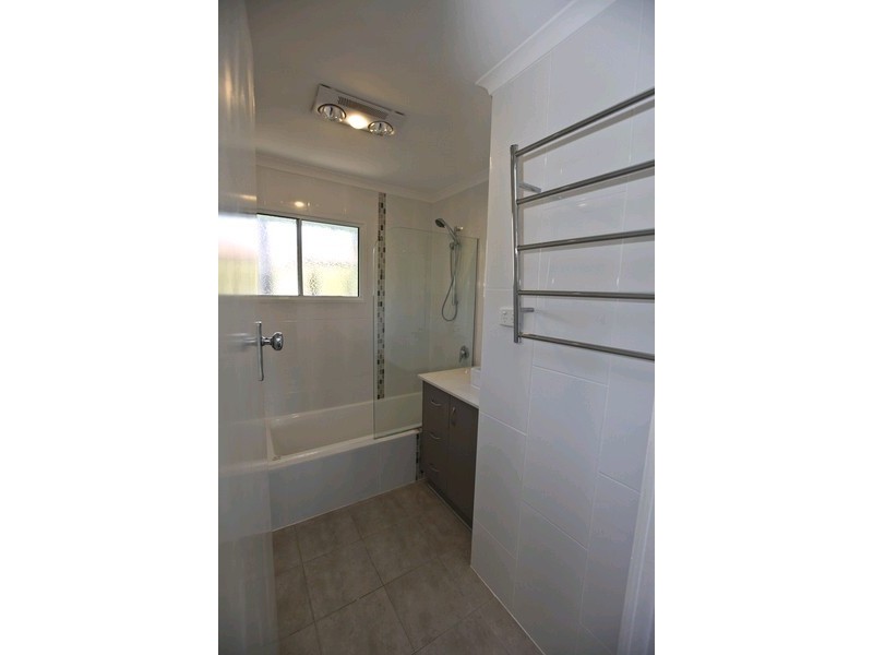 19 Picnic Street, West Gladstone QLD 4680