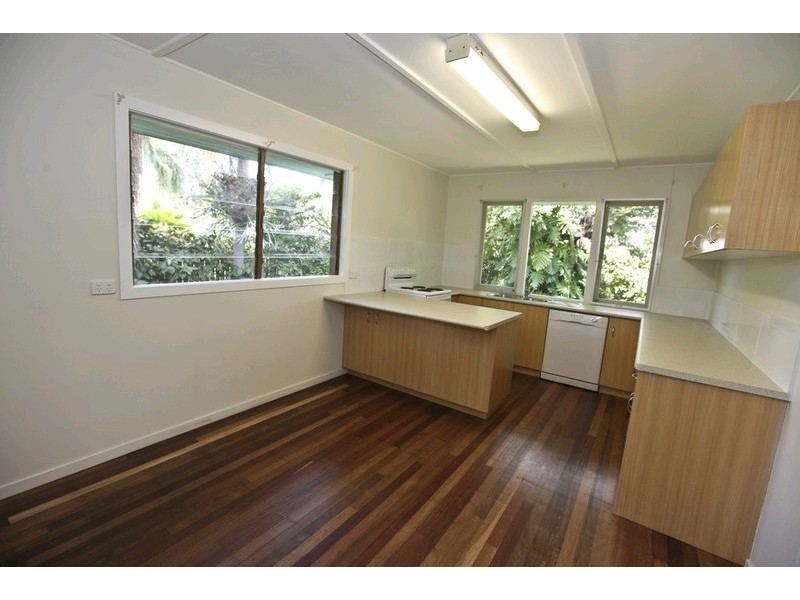 19 Picnic Street, West Gladstone QLD 4680