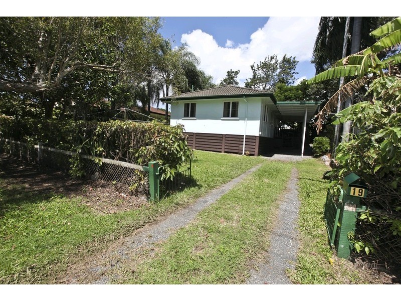 19 Picnic Street, West Gladstone QLD 4680