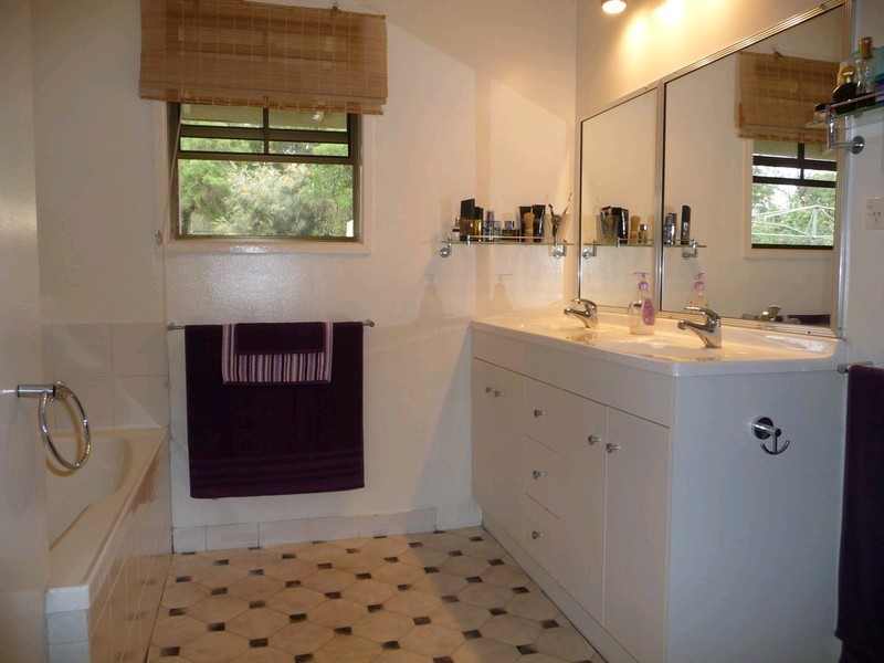 237 Missigs Road, Haigslea QLD 4306