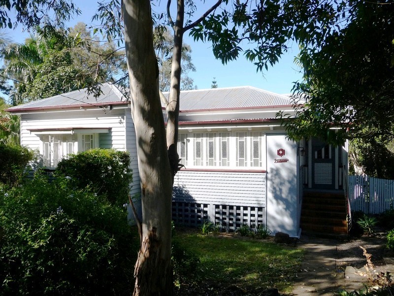 15 Holmes Street, North Ipswich QLD 4305