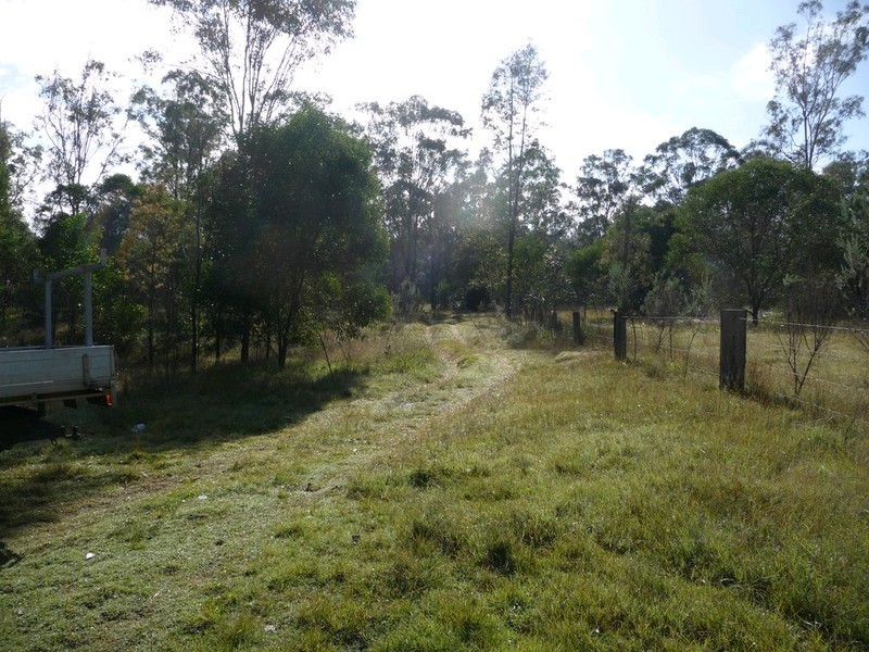 1 Durlik Road, Pine Mountain QLD 4306