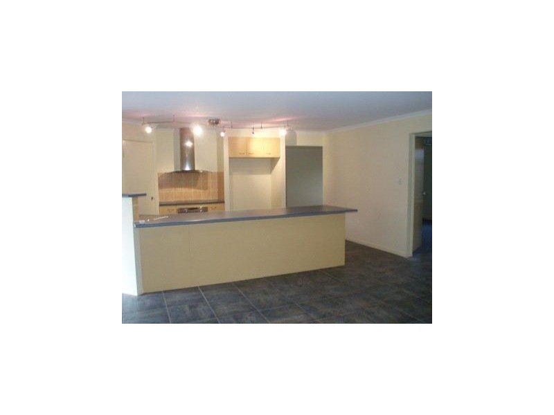 32 Mellor Place, Brassall QLD 4305