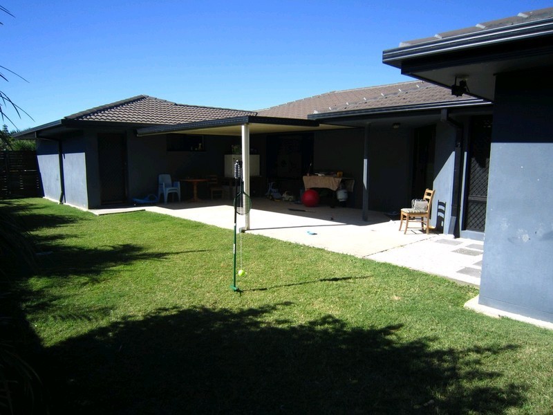 32 Mellor Place, Brassall QLD 4305