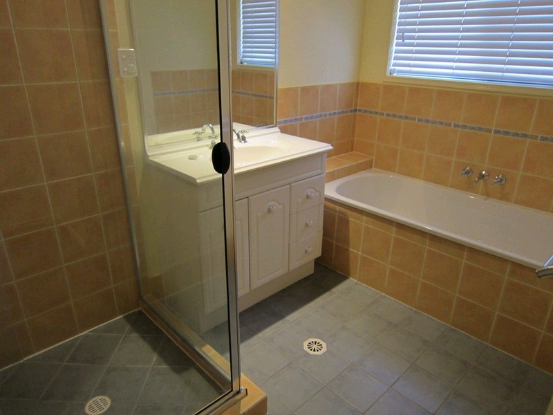 32 Mellor Place, Brassall QLD 4305