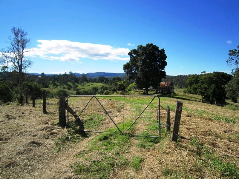 563 Riverside Drive, Pine Mountain QLD 4306