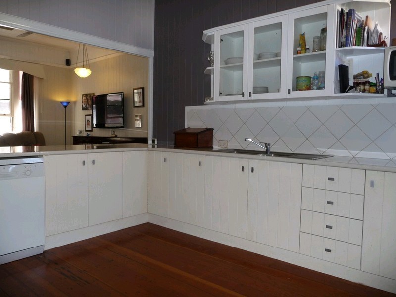 12 Smith  Street, North Ipswich QLD 4305