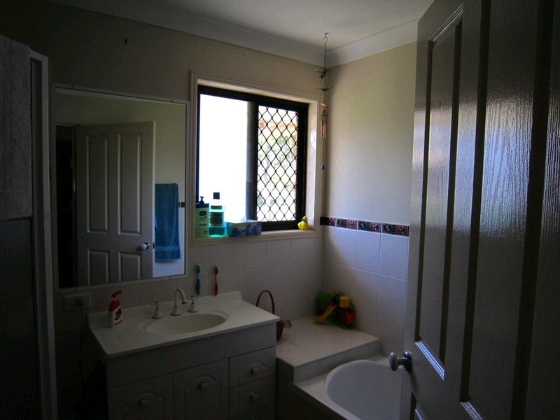 6 Banbury Close, Bundamba QLD 4304