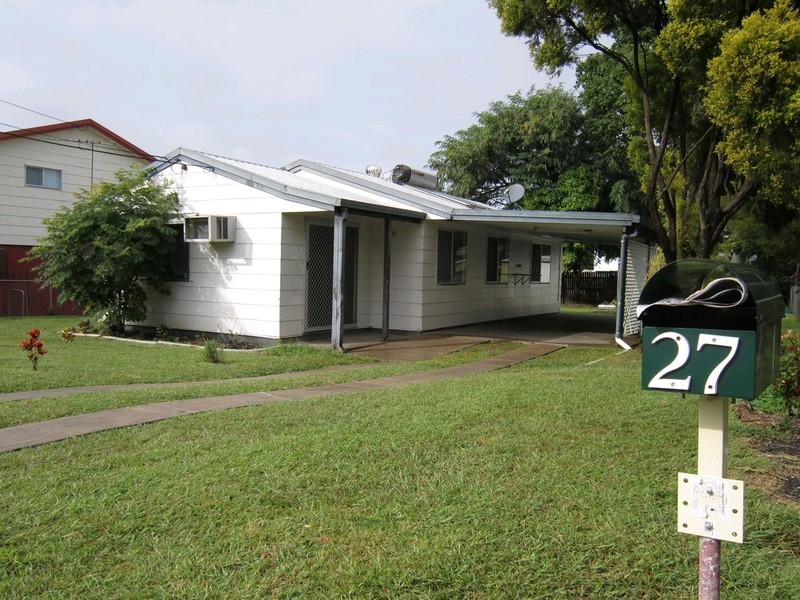 27 Phyllis Street, Eastern Heights QLD 4305
