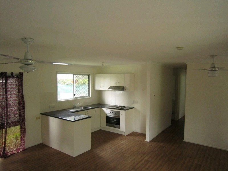 27 Phyllis Street, Eastern Heights QLD 4305
