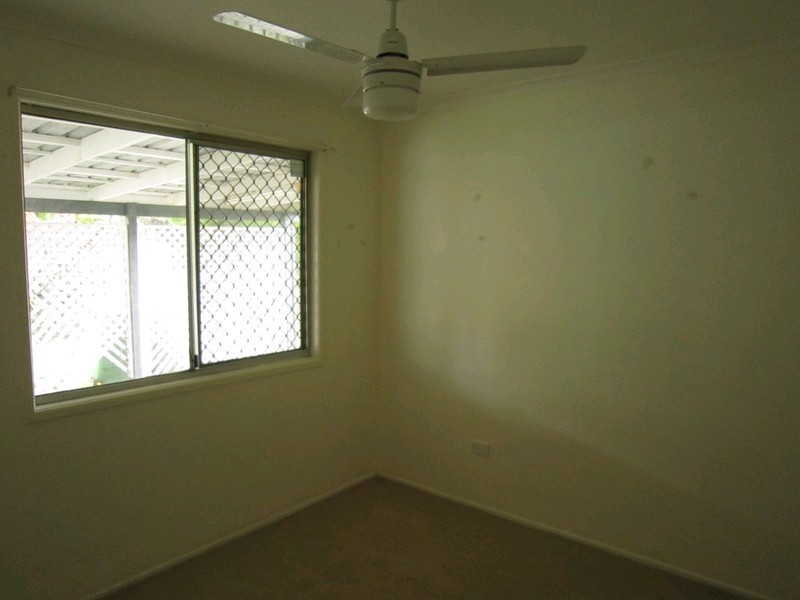 27 Phyllis Street, Eastern Heights QLD 4305