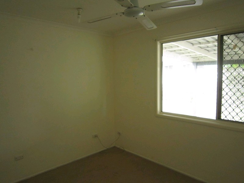 27 Phyllis Street, Eastern Heights QLD 4305