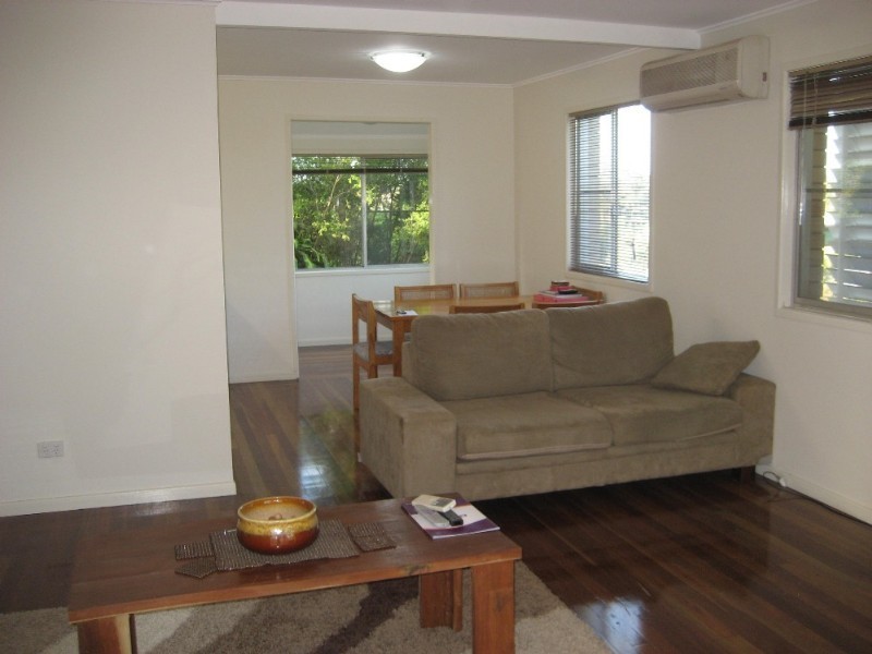 24 Nile Street, Riverview QLD 4303