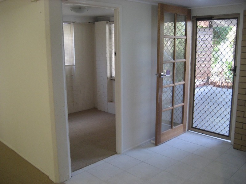 24 Nile Street, Riverview QLD 4303