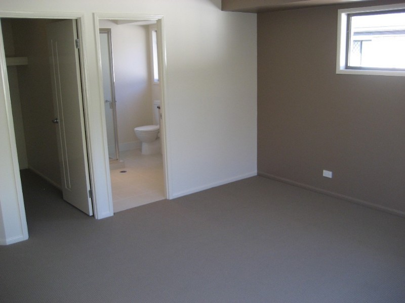 21 Piccadilly Court, Deebing Heights QLD 4306