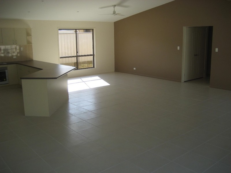 21 Piccadilly Court, Deebing Heights QLD 4306