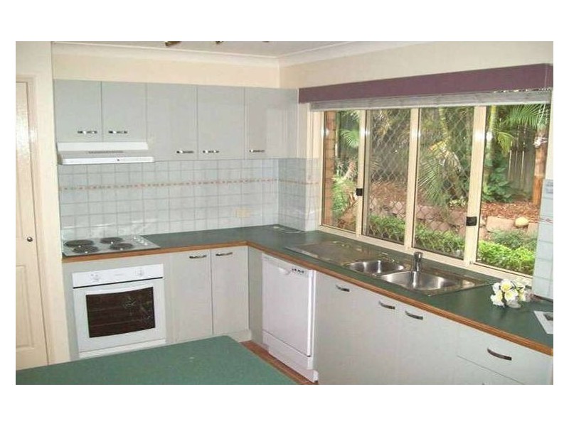 14 Hillcrest Place, Flinders View QLD 4305