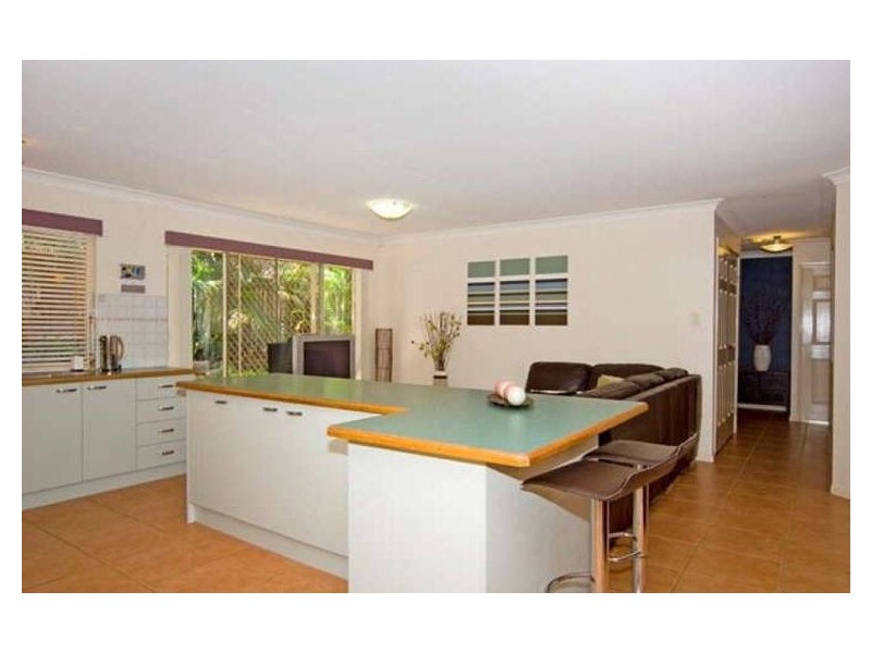 14 Hillcrest Place, Flinders View QLD 4305