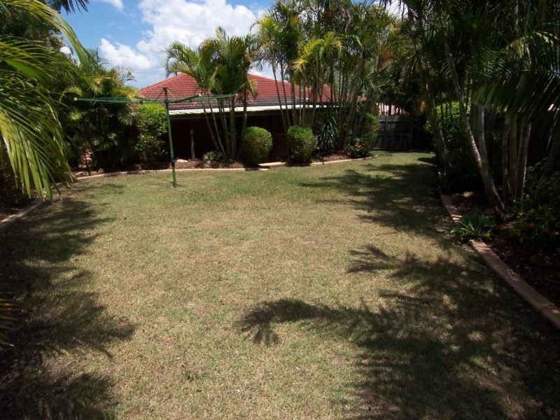 14 Hillcrest Place, Flinders View QLD 4305