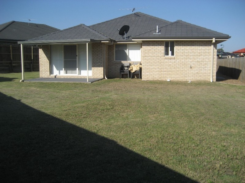 10 Josh Court, Flinders View QLD 4305