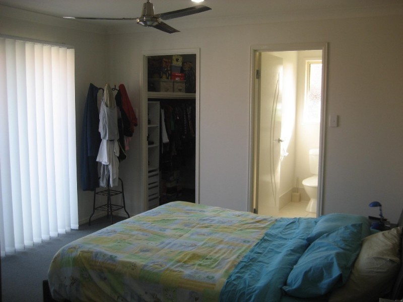 10 Josh Court, Flinders View QLD 4305